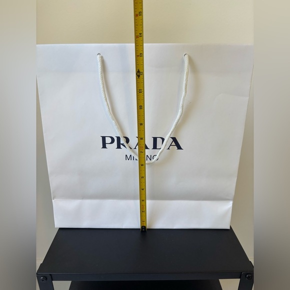 Prada gift bag - Picture 6 of 8